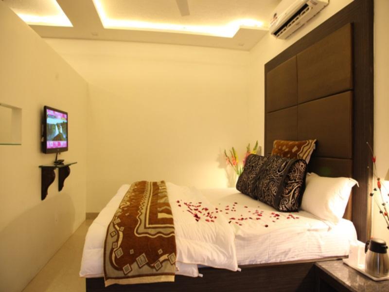 Hotel Poonam Plaza Agra  Exterior foto